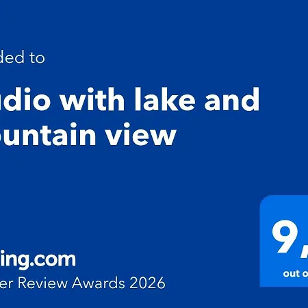 With And Mountain View Apartman